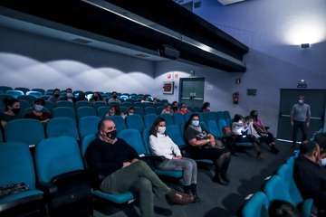 El Teatro de Telde rebosa de magia con el musical 'Al Revés en Navidad'/TA.